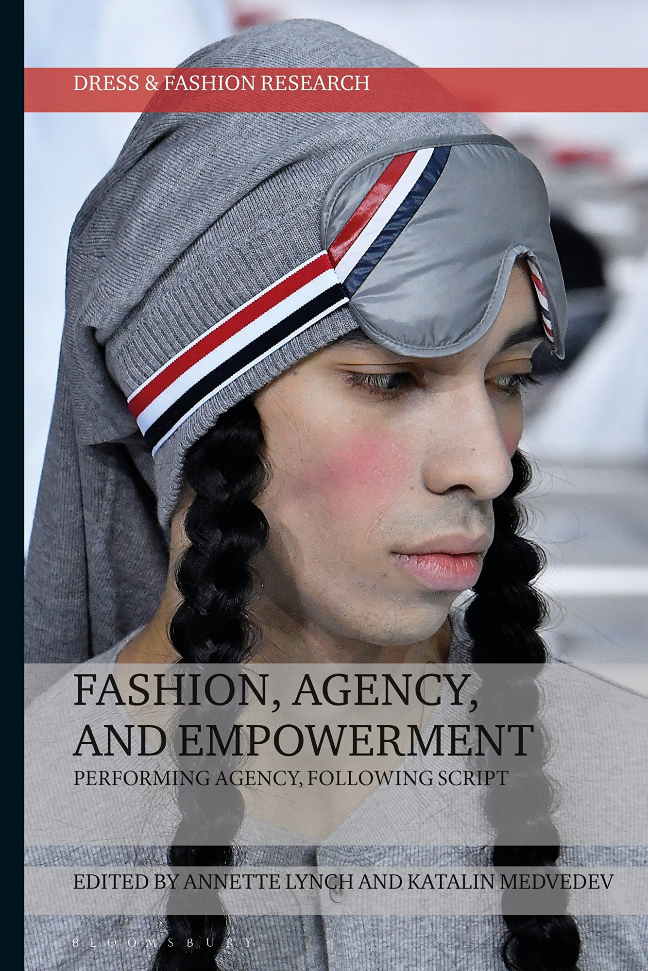 Fashion, agency, and empowerment : performing agency, following script