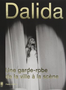 Dalida : une garde-robe de la ville à l'scène
